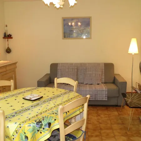 2 Pieces Calme, Proche Plage, Animaux Acceptes, Parking Prive - Fr-1-780-50